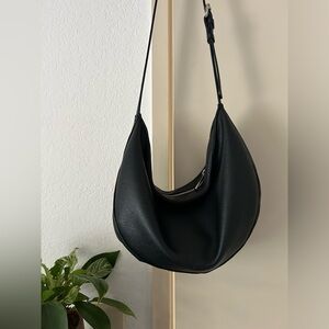 Oak + Fort | Vegan Leather Sling Bag Black